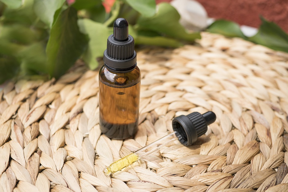 Hemp Oil for Skin: How to Use It The Right Way?
